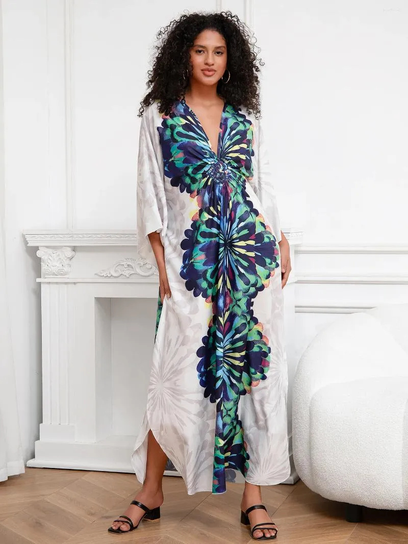 Vestido de praia branca sexy 2024 Mulheres roupas de verão V Pescoço de pisco de morcego boho estampa plus size Kaftan Beachwear Biquíni de biquíni Q1289