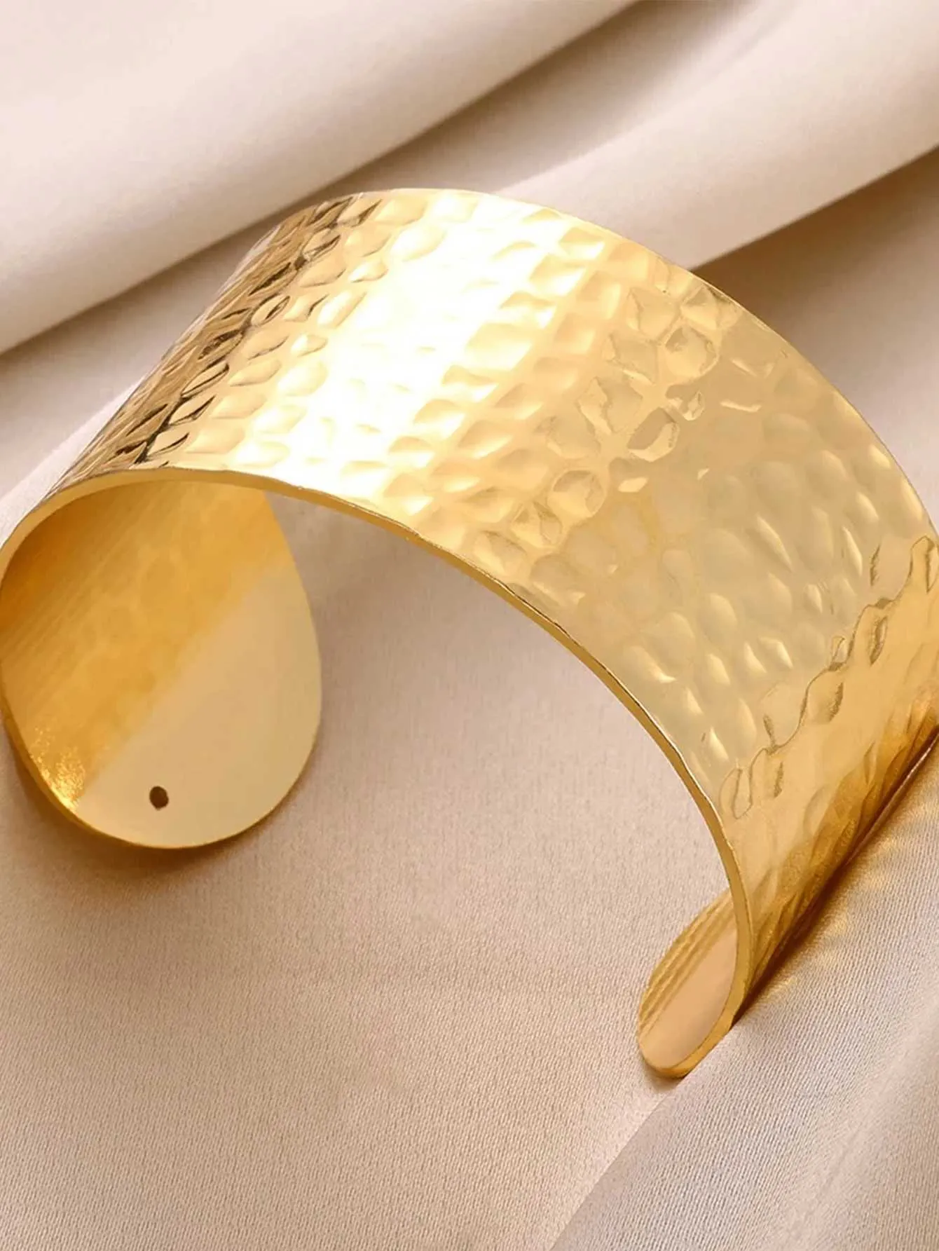 Charm Bracelets Exquisite Classic Bump Pattern Openning Bangles For Women Cuff Bracelet Gold Color Stainless Steel Hand_ipsvogv.com
