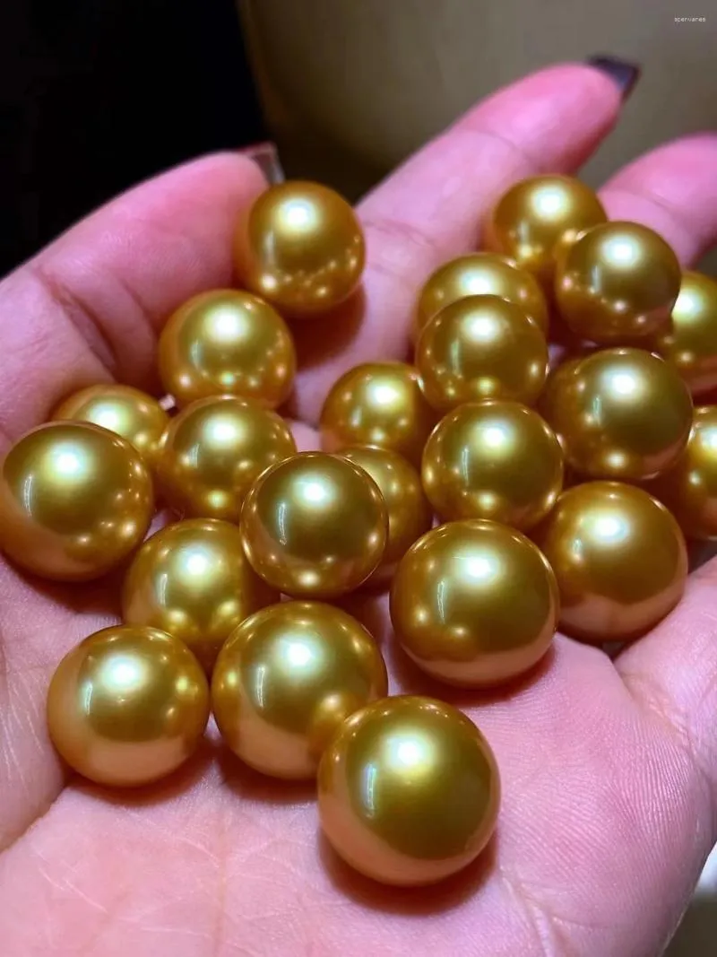 Ketten ein riesiger 10 mm natürliches südchinesisches Meer Gold Runde Perlenmassen Halbloch
