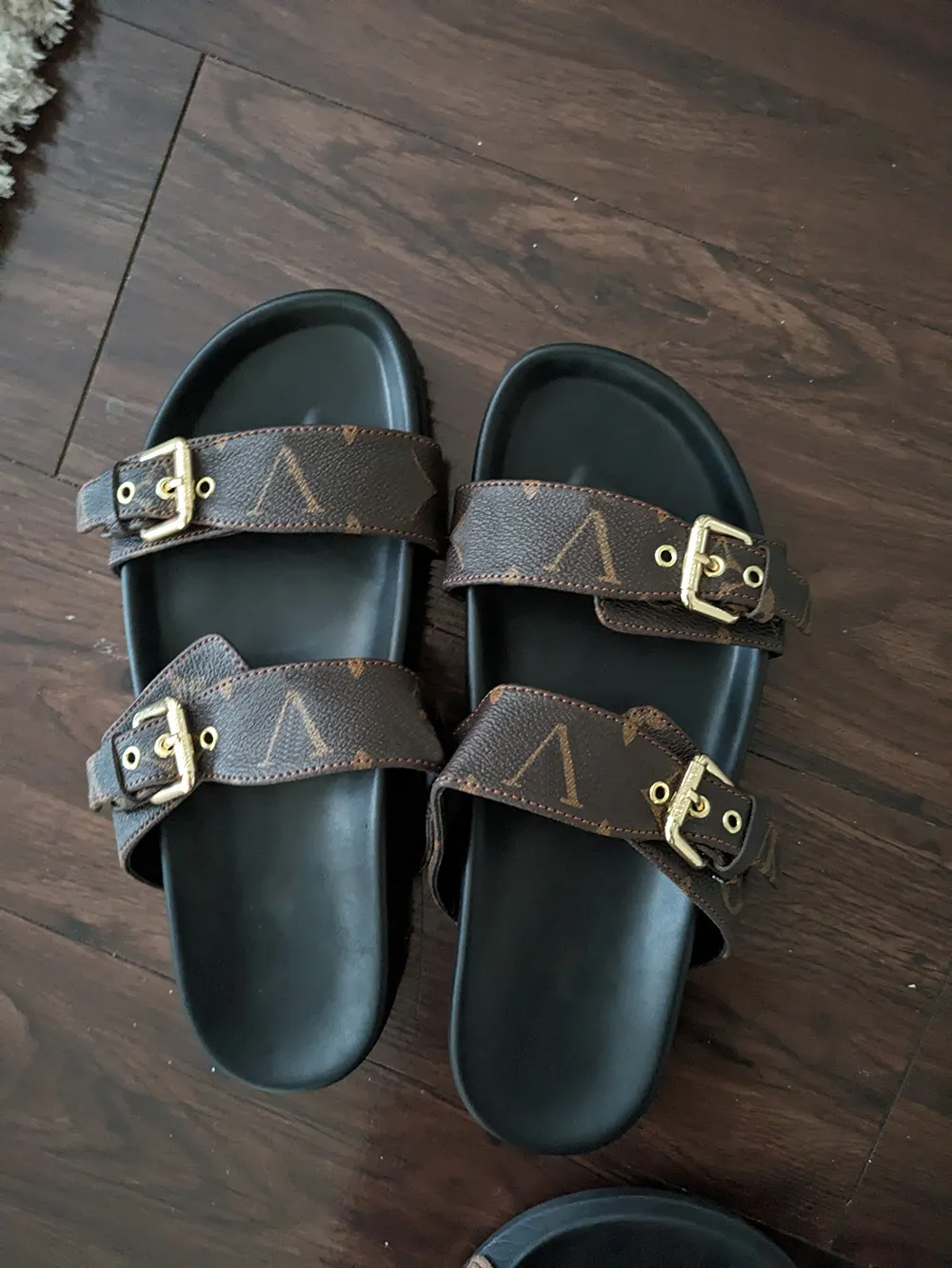World s best sandals vintage brand
