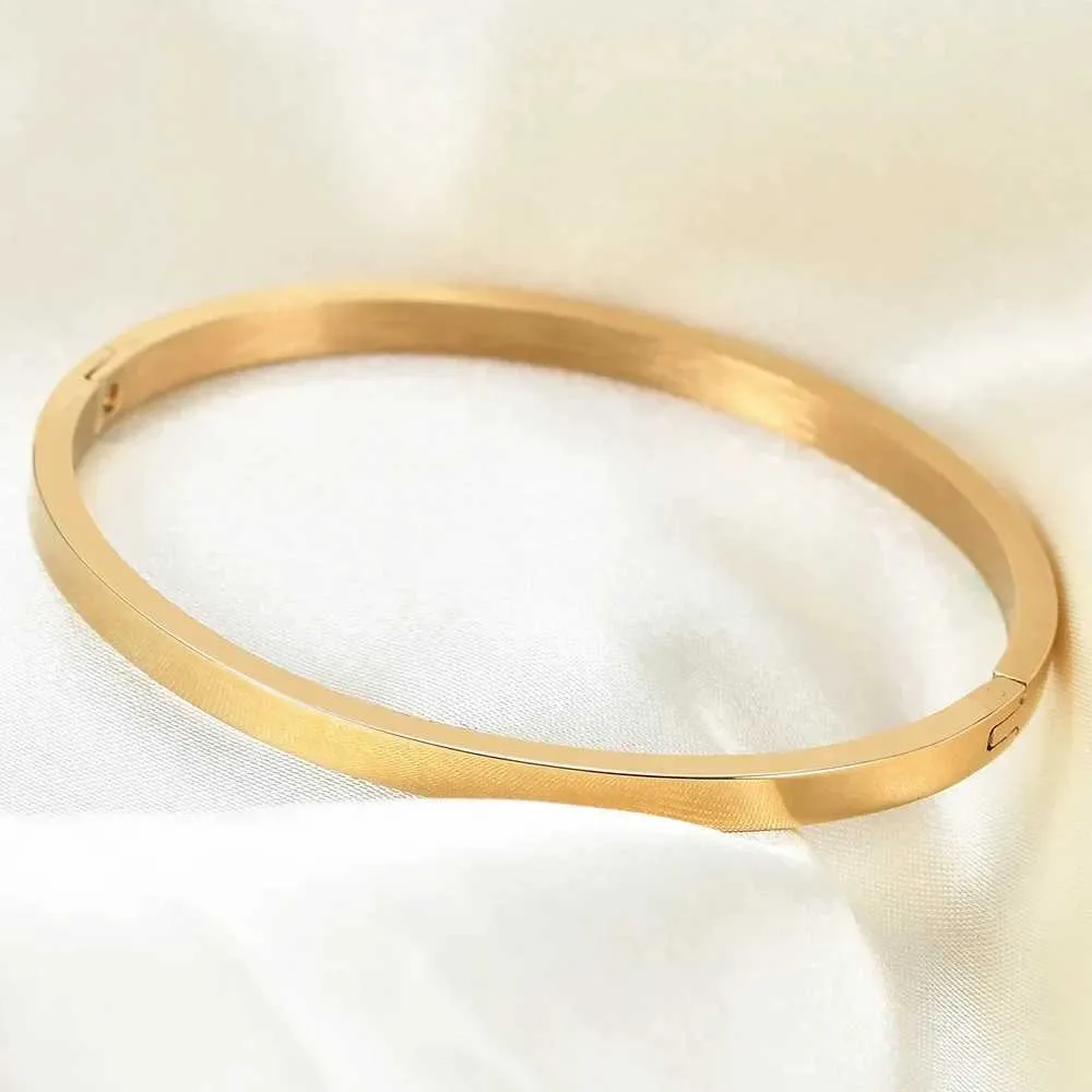 Bangle mannen armbanden mode manchet armbanden armbanden dames roestvrij staal goud kleur zilveren kleur zwart bangle armband luxe sieraden