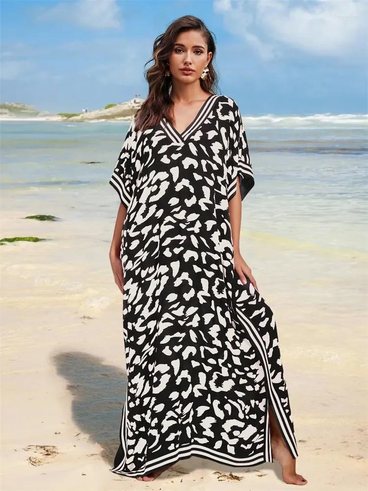 Taille plus boho Boho Black White Leopard Print Kaftan Beach Cover Ups for Women 2024 Summer Loose Caftan House Robe Q1609