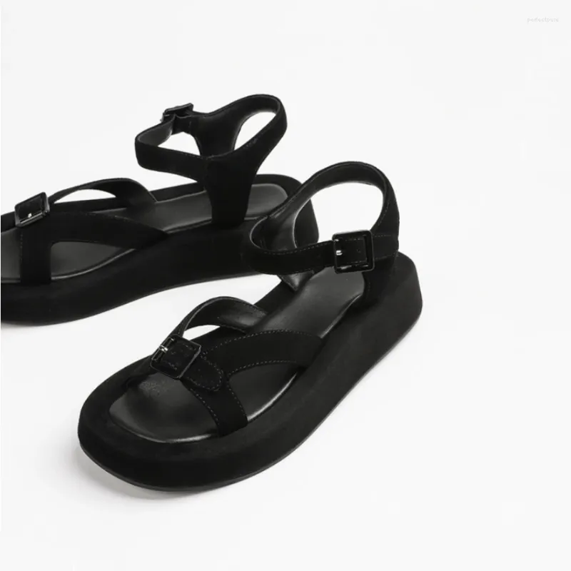 Lässige Schuhe Schwarze echte Lederschnalle Strand Sandalen Marke Designer Sommer Open Tobe für Frauen Damen dicker Einzelpatronen