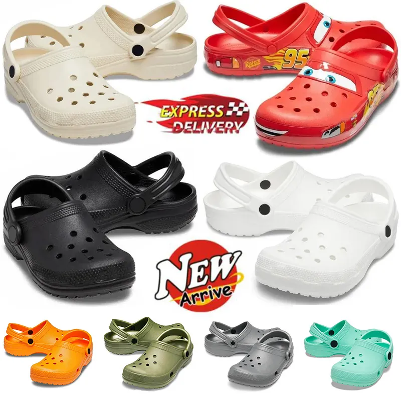 crocs sandálias chinelos kids mens women charms salehe bembury croc crocc croos crocks slides Top Designer plataforma sandals triplo preto chinelos sapatos loafers 【code ：L】