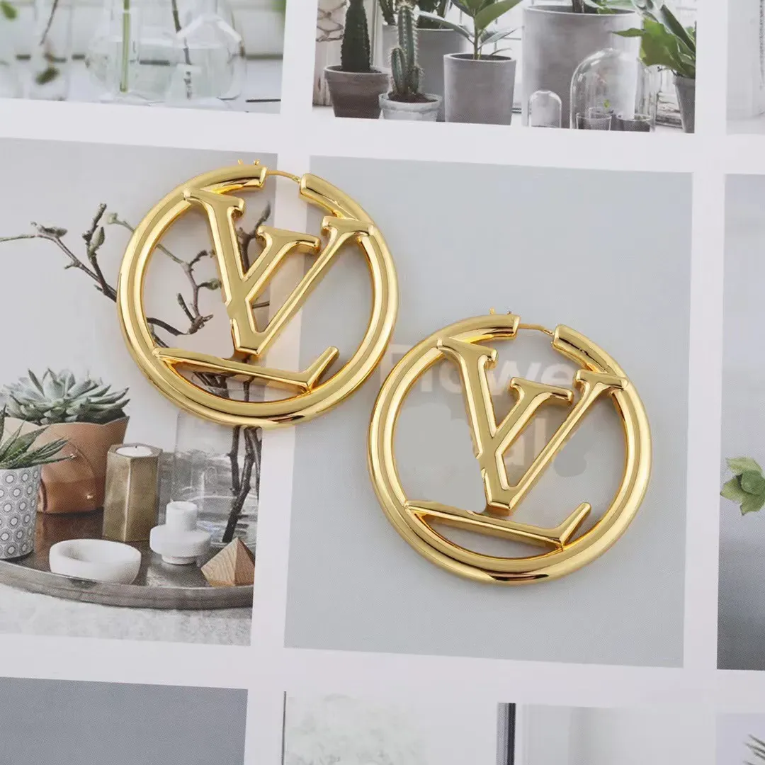 Luxury gold earrings women`s fashionable earring set jewelry designer earrings Valentine`s Day gift