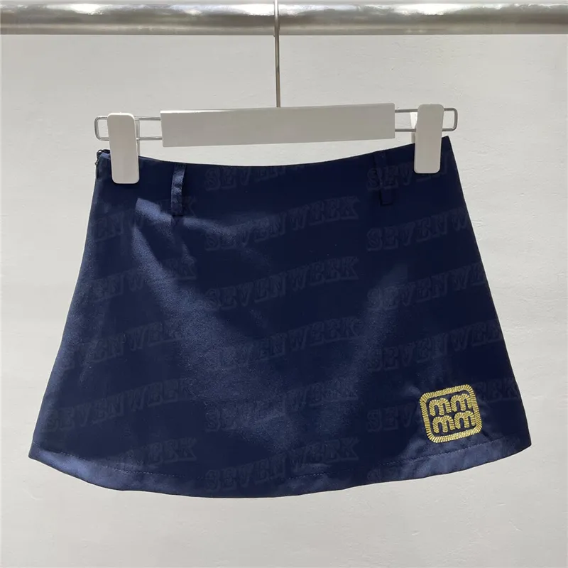 Klassieke geborduurde letter rokken jurk voor vrouwen Designer Korte jurk Charm Ladies Mini Rok Streetwear