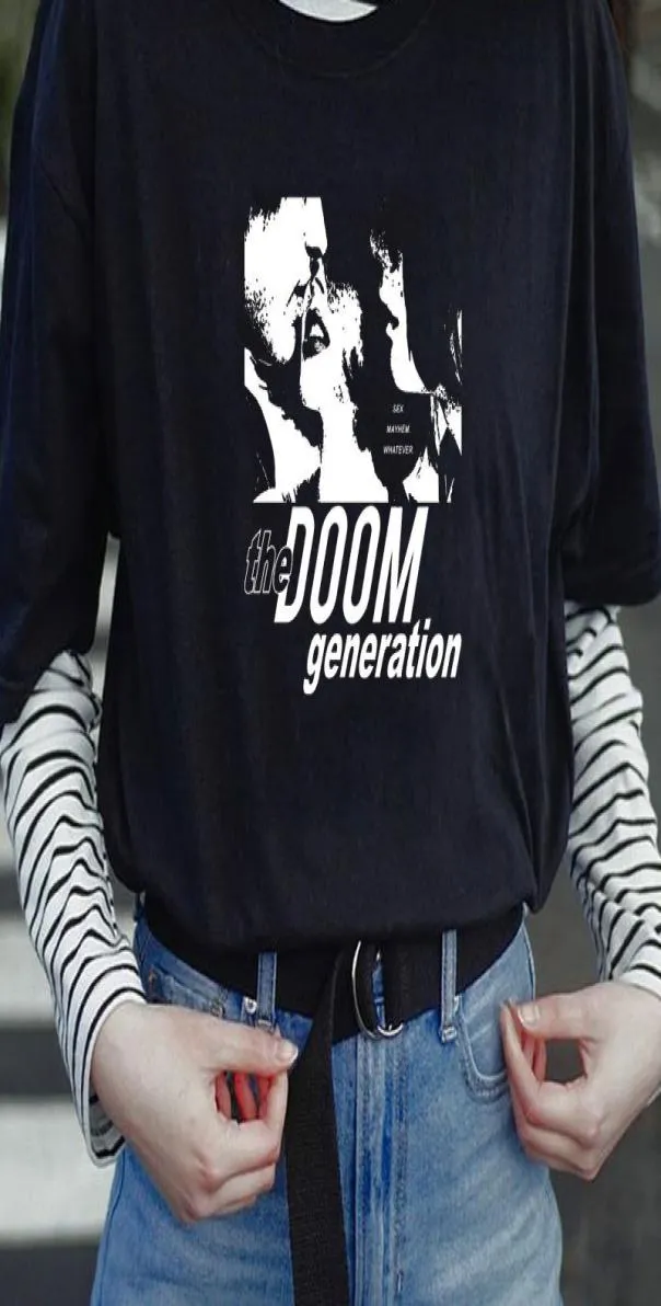 The Doom Generation T-shirt Femmes Coton Coton Sleeve 80s Harajuku Grunge Graphic Tee Tops Fashion Casual Oversize T-Shirts 210512351904