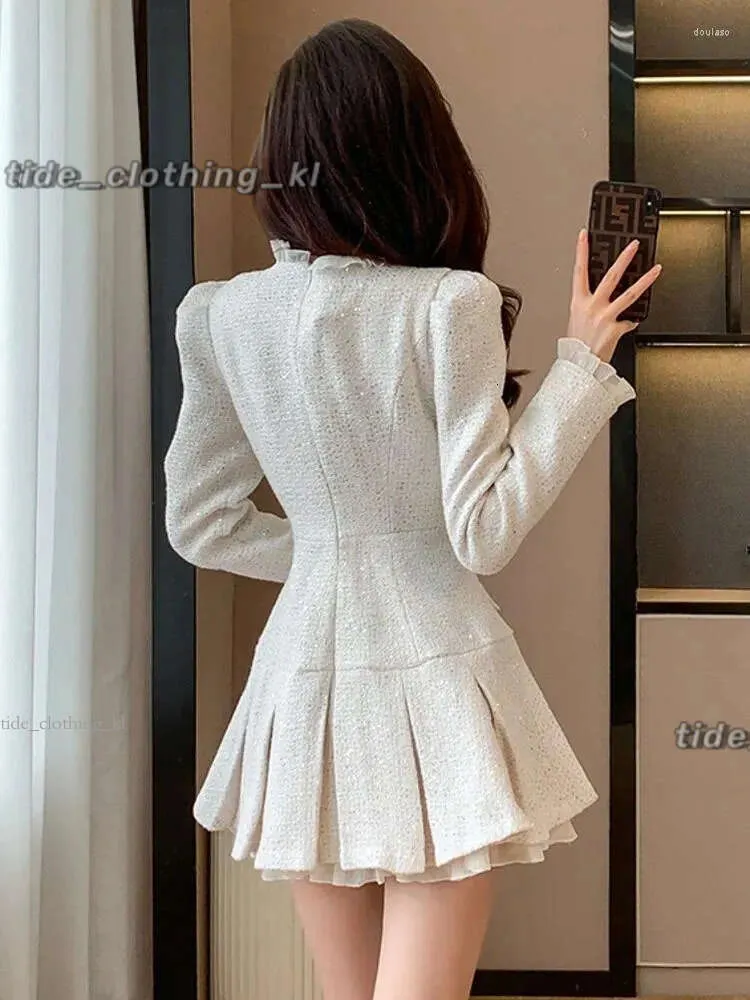 Designer Summer Dress High Quality Luxury Swimsuit Kimono French Small Whitedress doftande kvinnor Sexiga klänningar midja mini veckade loewe klänningar för kvinna vestido 58