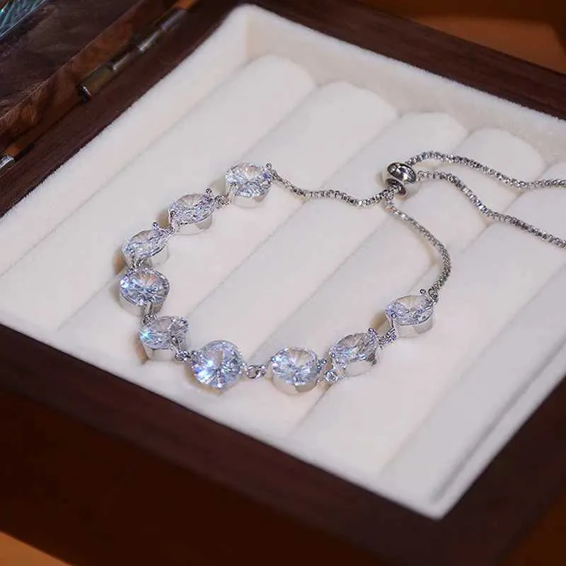 Crystal Zircon Bracelet For Women Adjustable Shiny Silver Plated_voghion.com