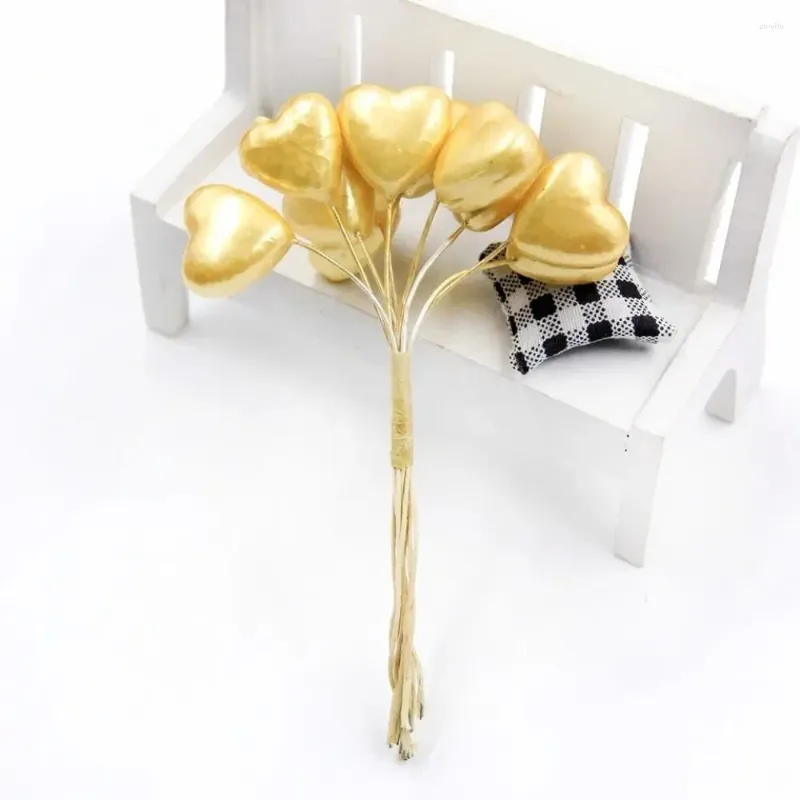 Fleurs décoratives 10pcs / peloton coloré de fleurs artificielles groupés bac à gâteau de mariage haut de gamme Accessoires de gâteau non-d'abattage simulé d'amour décoration intérieure