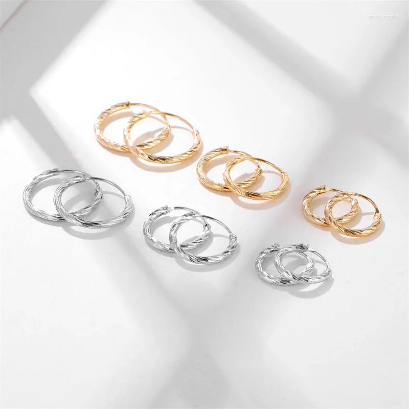 Stud -oorbellen 3pair Vintage Twisted Hoop voor vrouwen Golden vergulde roestvrijstalen draai Dek Buckle Stackable Circle Hoops Party sieraden