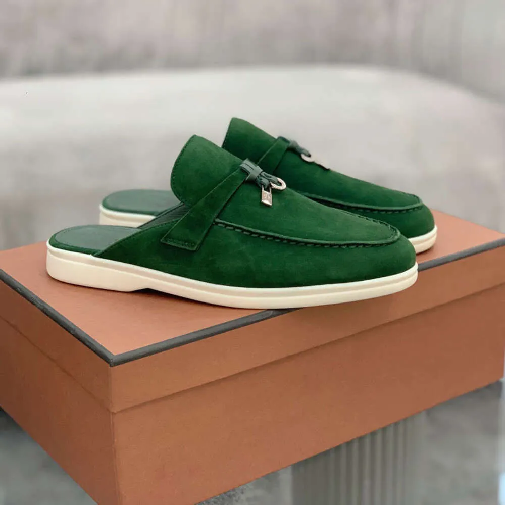 2024 Spring herfstontwerper Flat Bottom Tassel Fashion Suede Loafers: schoenen van topkwaliteit voor vrouwelijke mannen