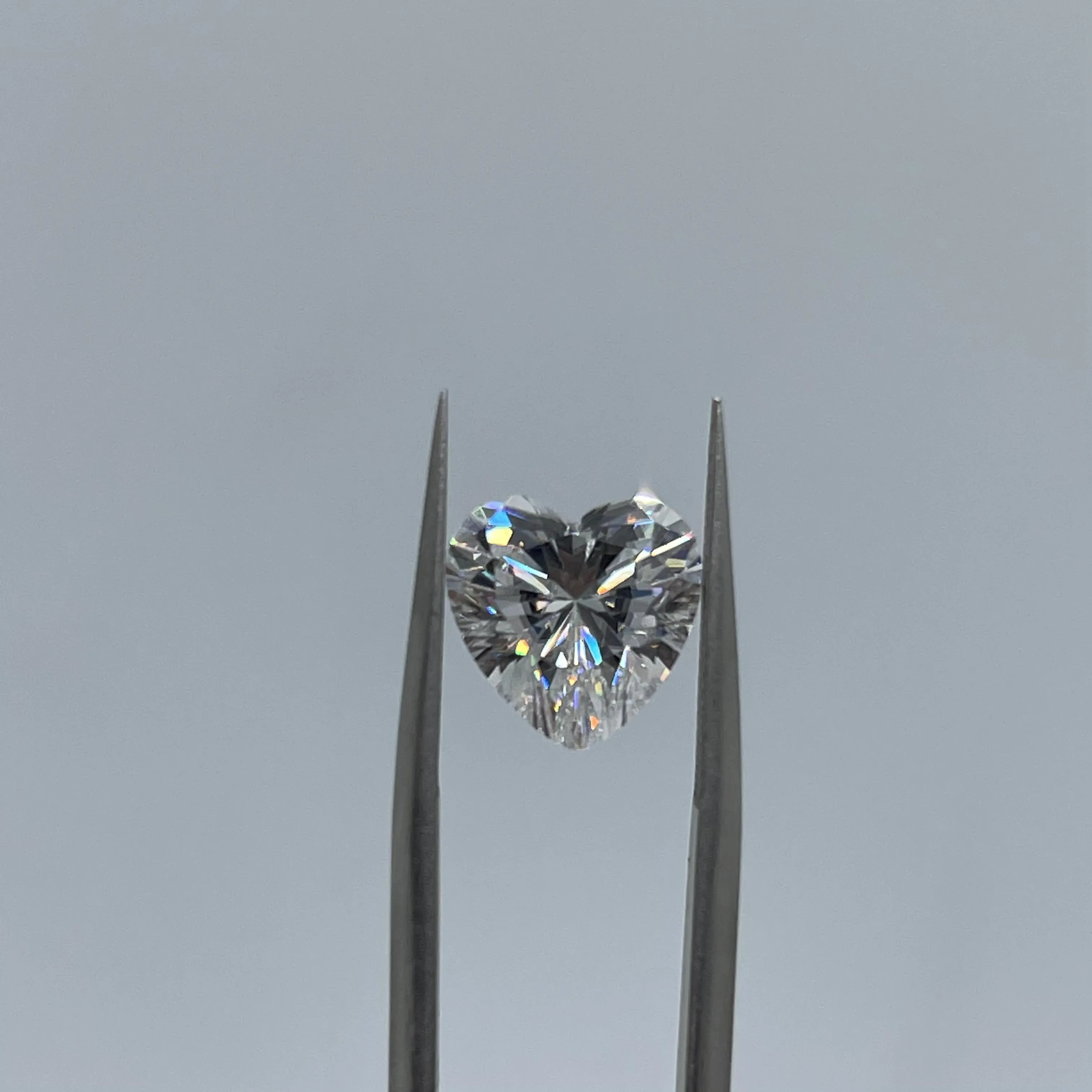 Lotusmaple 0,1ct - 4ct hjärtskärande felfri D färg glittrande handgjorda Moissanite diamant passera testet var och en ≥0,5ct inklusive ett gratis GRA -certifikatpapper arbete