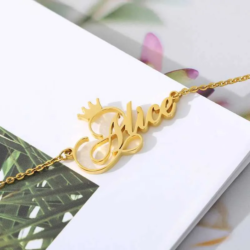 Charm-Armbänder Cus Crown Personalisierter Name Edelstahl Typenschild Armband für Frauen Mädchen Charms Handgefertigt Graviert_voghion.com
