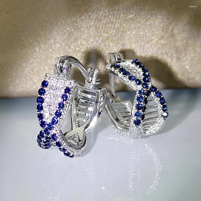 Boucles d'oreilles Hoop Huitan Fashion Cross Design avec cercle de tempérament CZ bleu / blanc pour les femmes 2024 bijoux modernes en gros