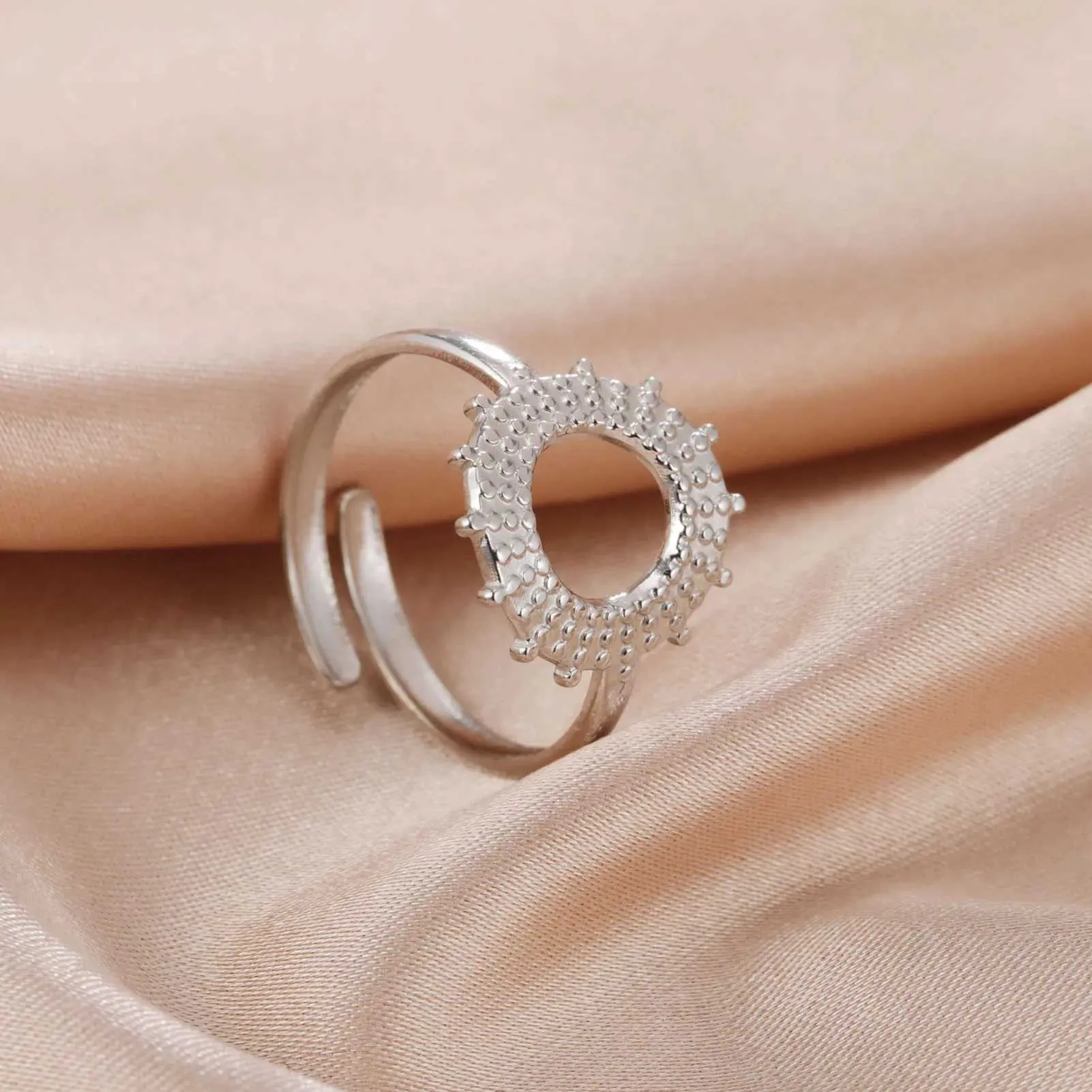 Pierścionki ślubne Skyrim Kobiety Nowy pierścionek boho słoneczny stal ze stali nierdzewnej Złote Kolor Regulowane Pierścionki Estetyczne Kpop Biżuter