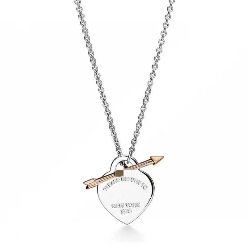 Hanger kettingen t Home Precisie Hoogwaardige hartketting met één pijl door de gepersonaliseerde dikke keten Fine Jewelry Q240507