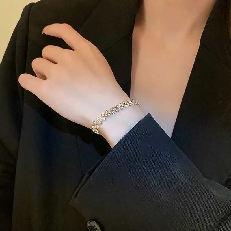 Adjustable Rhinestone Bangle Bracelet With Zircon For Women_voghion.com