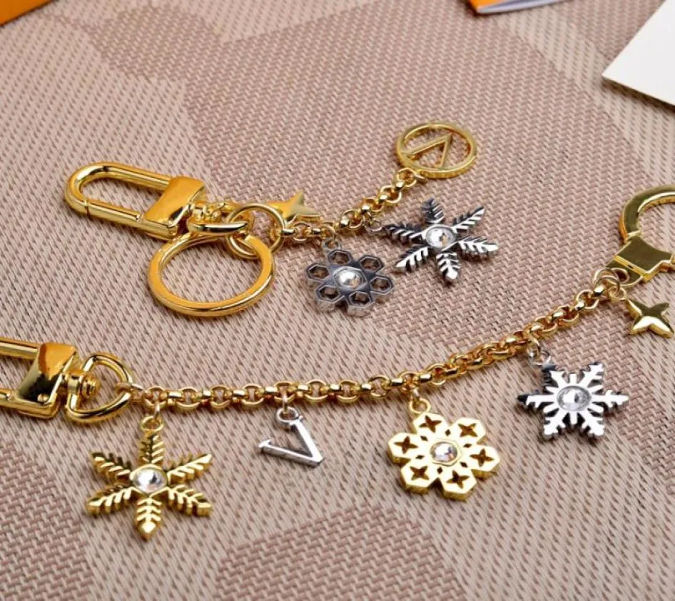 Silver Stylish Keychain Luxury Designer Snowflake Keys Pendant Key Buckle Classic Letter Metal Chain High Quality Keychains Bag Or8492792