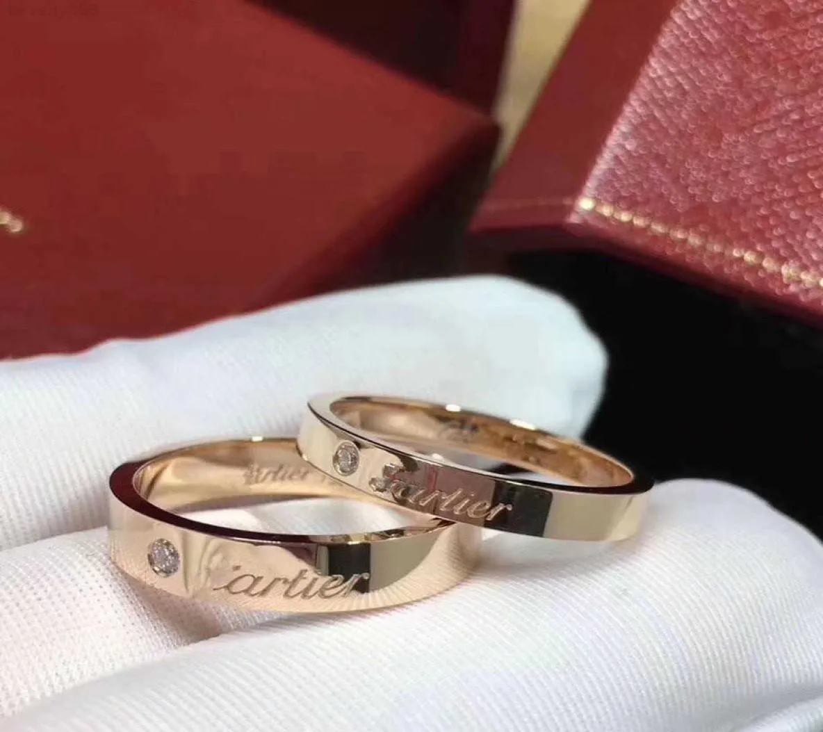 Carte de haute qualité Highend 18K Rose Gold Plated English Version Love Seri Classic Couple Ring INS5419749