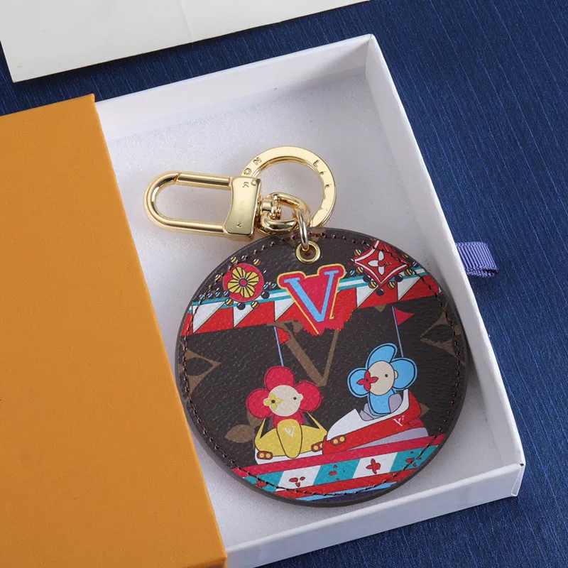 Med Box Key Chain Ring Holder Brand Designers Keychains for Gift Men Women Car Bag Pendant Accessories