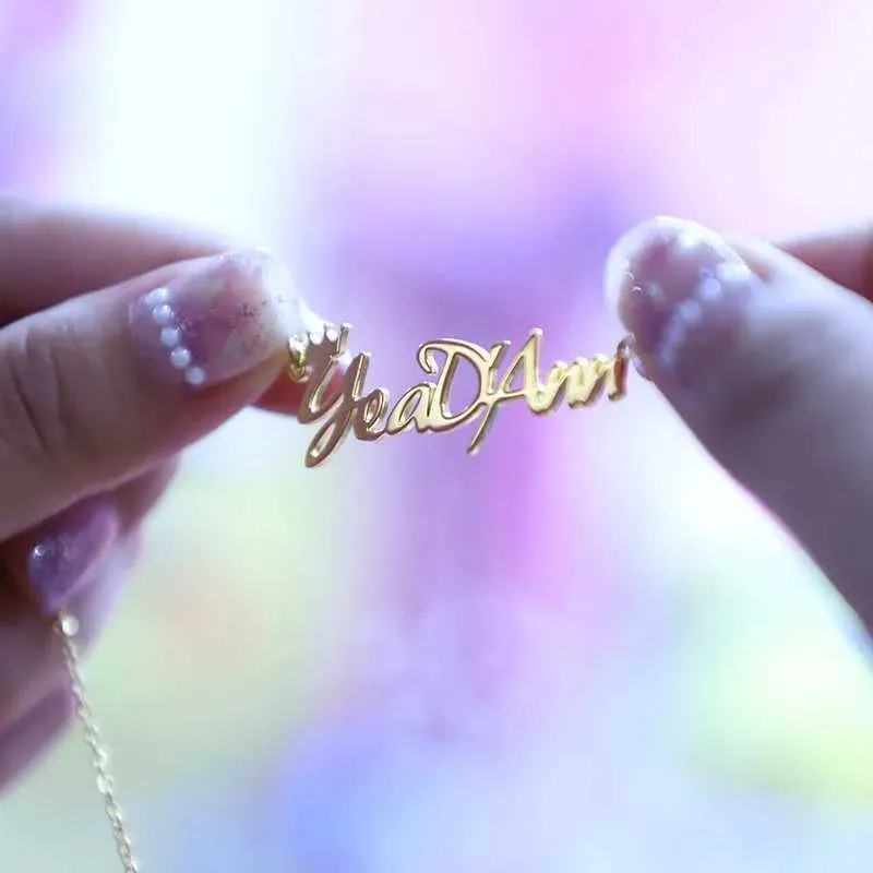 Charm Armbänner Cus Kroun Personaliséierten Numm Edelstahl Nummsschëld Armband Fir Fraen Meedchen Charms Handgemaach Gravur_voghion.com