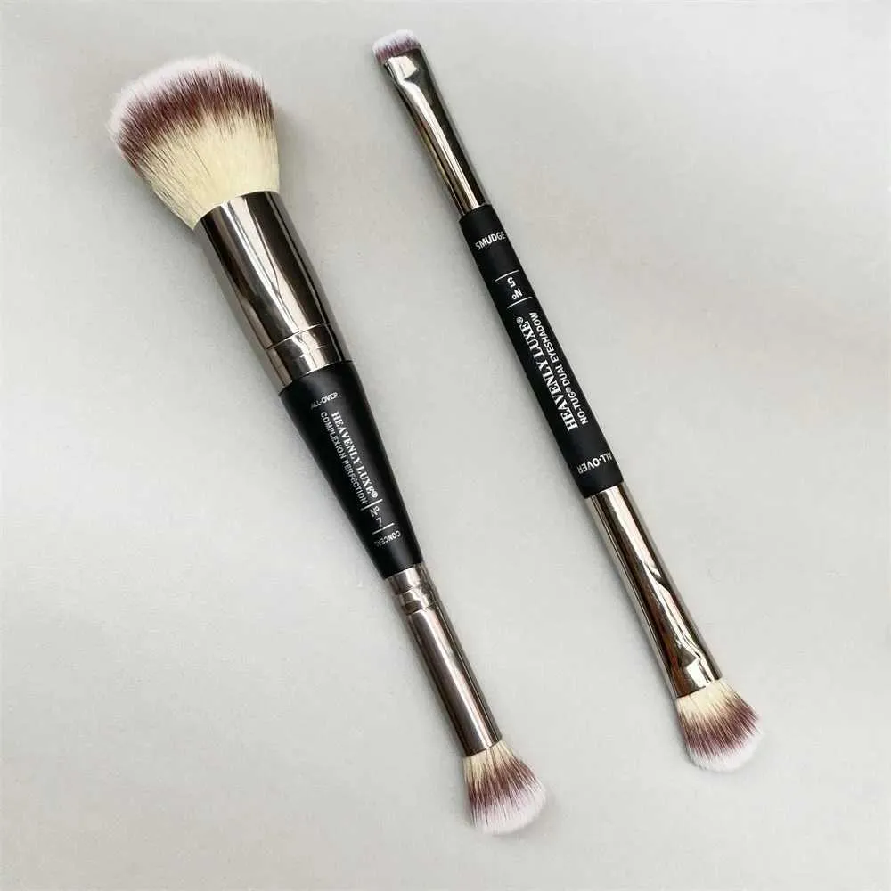 Ben spazzole per il trucco spazzola per trucco perfetta 7- Conferente di base Contour per ombretti di base Elight Beauty Cosmetics Tools Q240507