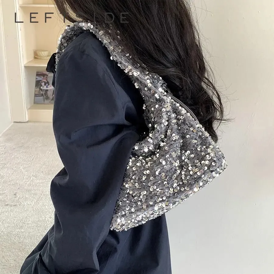 Sacs de sous-bras de petits paillettes de gauche pour femmes 2023 Designer de luxe Corée des sacs à main de fête de mode coréenne sac à épaule 240425