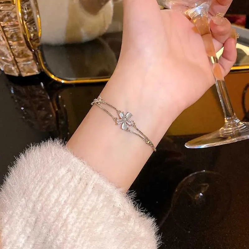 Bracciale a fiore in cristallo e zirconia per donna bracciale doppio_voghion.com