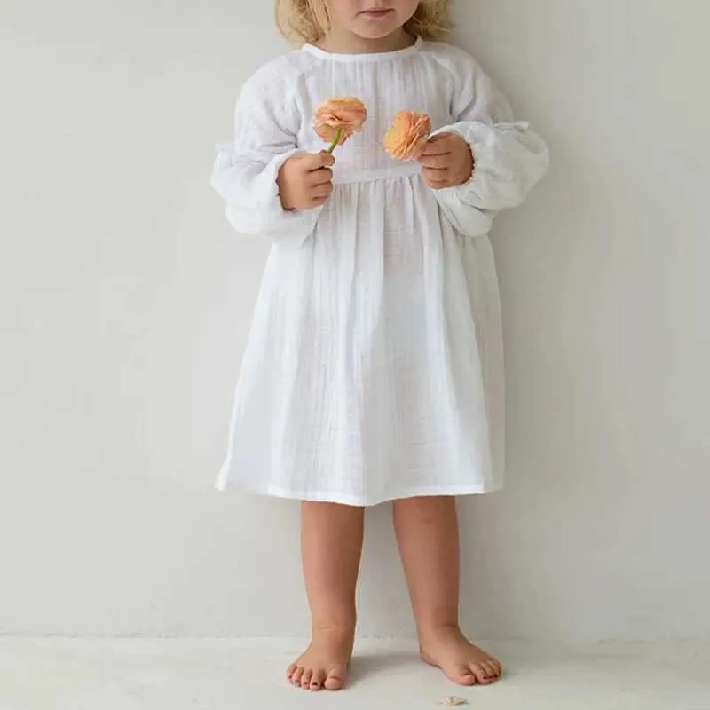 Robes de fille 100% coton Gauze Tie Robe blanche Robe blanche 2024 Nouvelle petite fille rond cou plissé à manches longues décontractées Dressl2405