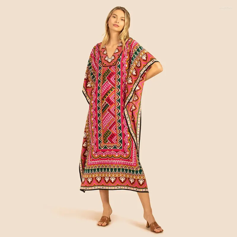 Kadın Bohem Long Beach örtüsü artı boyutlu mayo kaftan geometrik desen moda tesisi tatil güneş koruma elbisesi