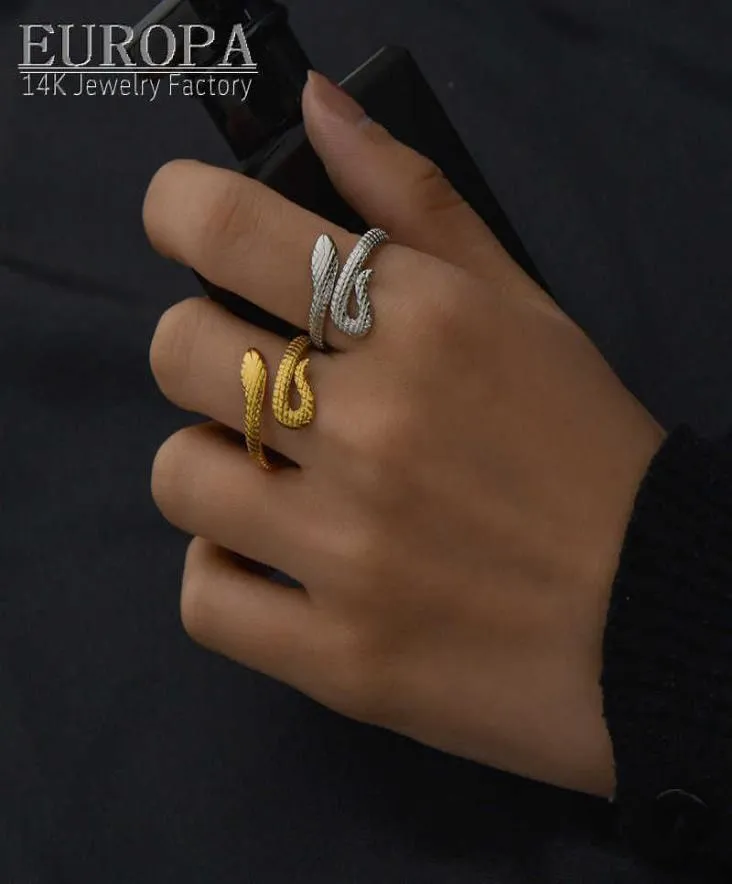 Ring Gepersonaliseerde mode goudvormige titanium stalen ring voor mannen en vrouwen7569714