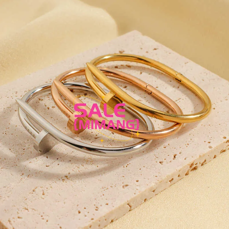Designer Cartres Bangle New 18K Gold Armband ins Internet Red Fashion Nail Head Female Crowd Gift 75Z6