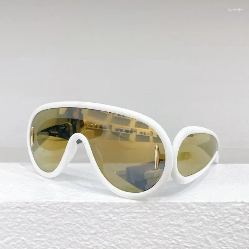 Sonnenbrille hochwertige Persönlichkeit Vintage Acetat Multicolor für Frauen schwarze Markendesignerin Sommer -Frauenparty Übergröße