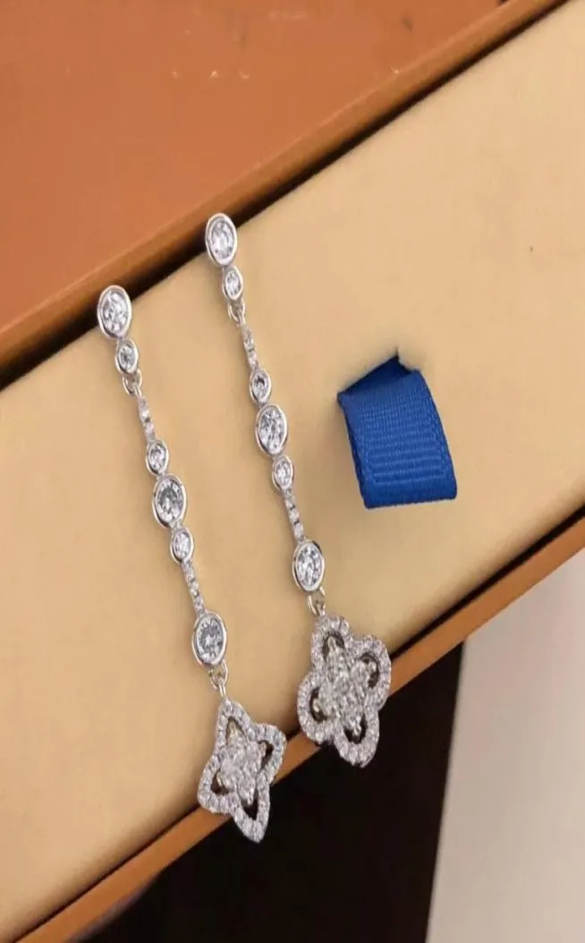 Brincos de luxo Brincos espaciais Designer Full Crystal Four Clover Tassel Drop Chain To Women Wedding Jewelry Brides Par1088144