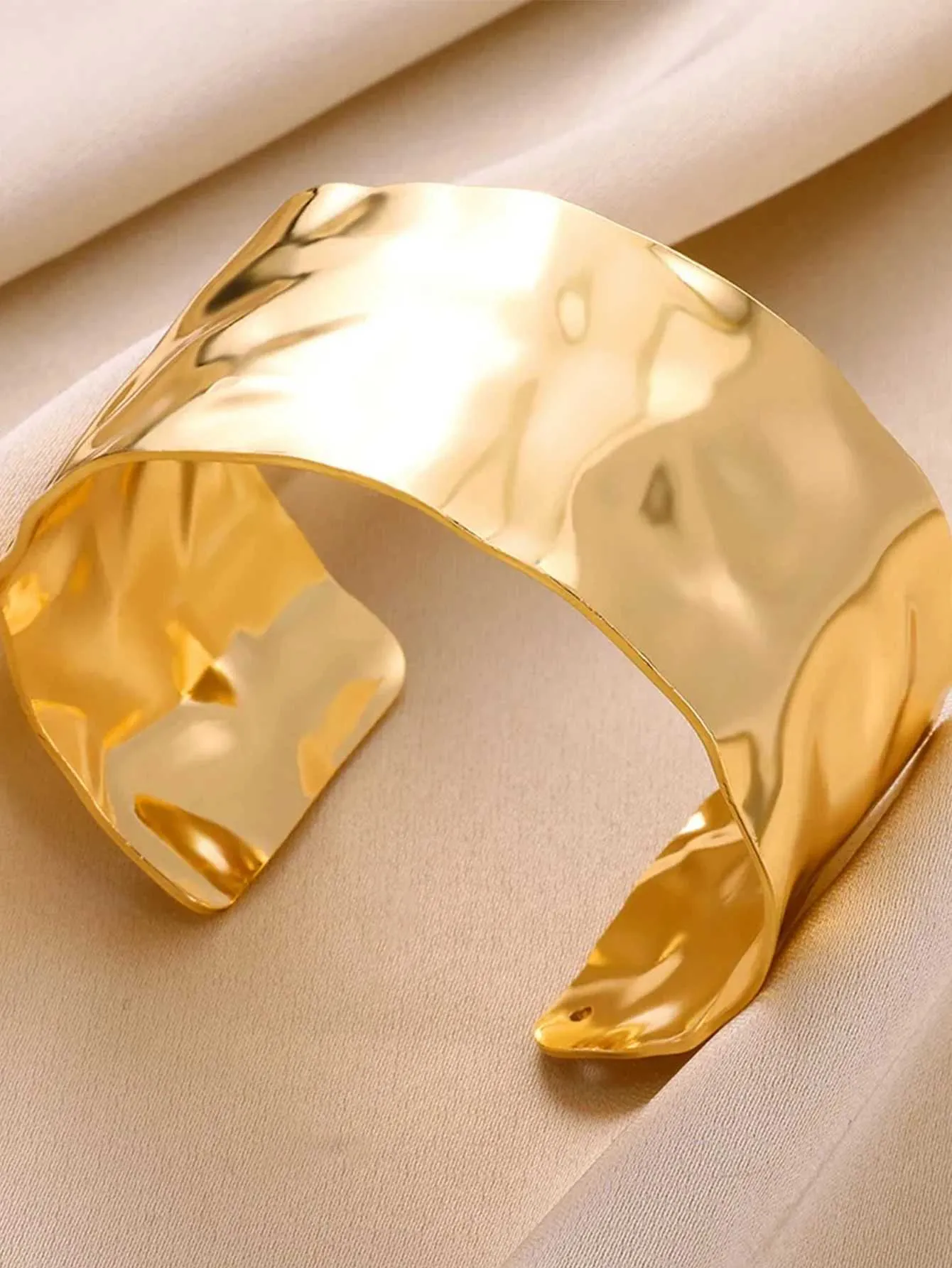 Charm Bracelets Exquisite Classic Bump Pattern Openning Bangles For Women Cuff Bracelet Gold Color Stainless Steel Hand_ipsvogv.com