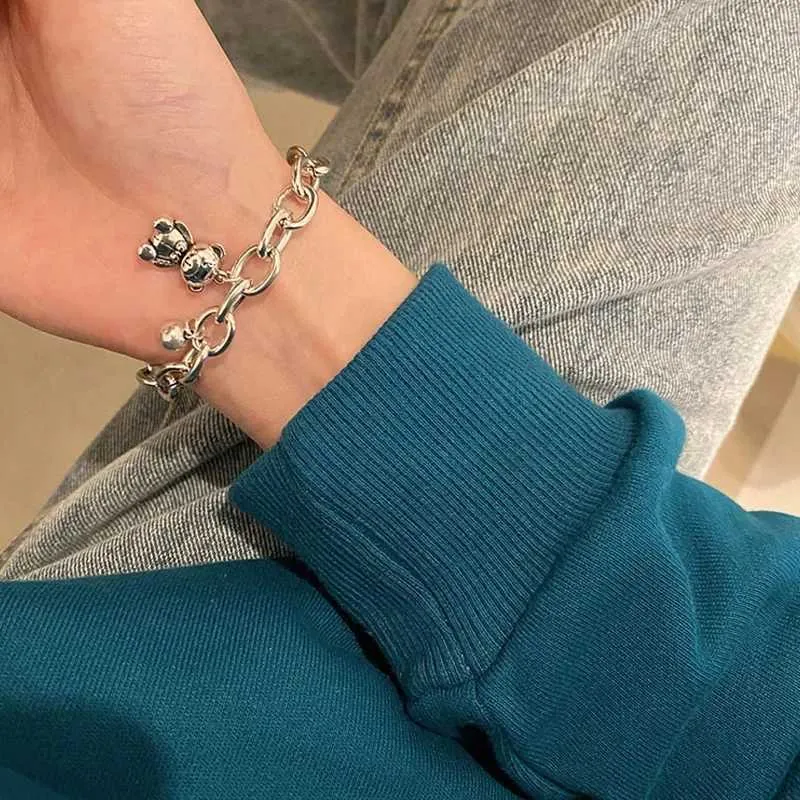 Fashion Handmade Vintage Bear Pendent Charm Bracelet Bangle Women Wedding Jewelry for 2024 New Year Gift_voghion.com