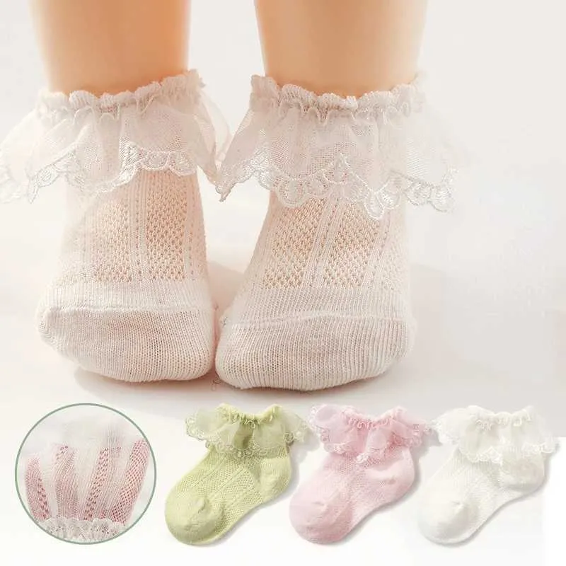Çocuk Çorap 1 Çifti Prenses Bebek Çorap Sevimli Dantel Fırfır Kısa Çorap Yürümeye başlayan çocuk için KIZ KIZ YAZ MAHA KAPAR KAYAK Pamuk Fırfır Ayak Bileği Çorap Çocuklar
