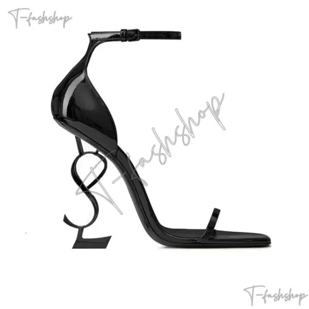 2024 Mulheres opyum Luxury Design Shoes Saphigh Heels Patente Leath Gold Tom Triple Black Nuede feminina sandálias Party Party Wedding Office Bombas Sapato 169