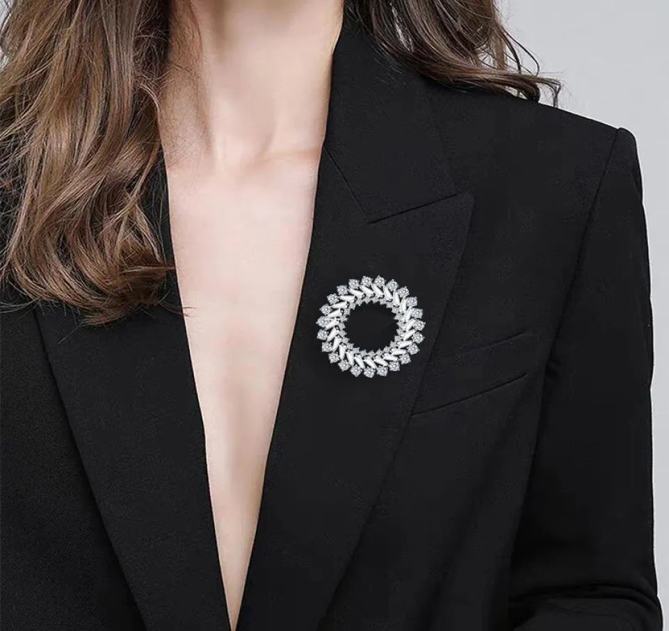 Ant Angel Fashion okrągłe piny broszka z broszka biżuteria dla kobiet luksusowe wykwintne broszki roczne prezenty z akcesoriami4264647