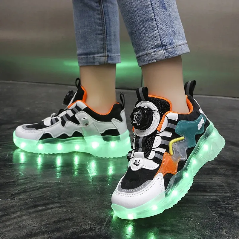 LED -ljusskor pojkar mesh yta andningsbar USB laddar ljusa ljusskor flickor avslappnade sneakers student löpskor mode 240506