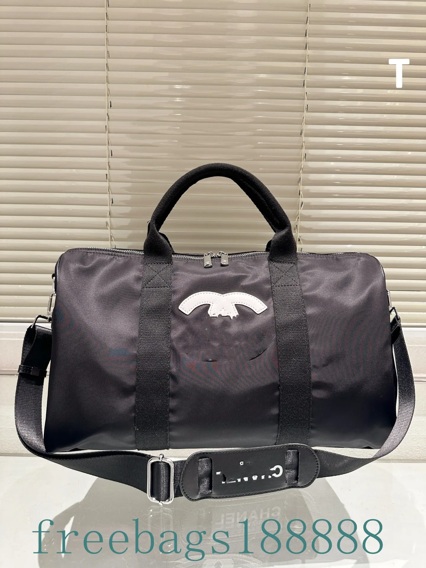 Sacs de matériaux de matériaux de matériaux Premium Sacs Duffel Sacs de voyage pour les hommes et les femmes Sac de fitness de grande capacité Zipper enduit en cuir en cuir sac