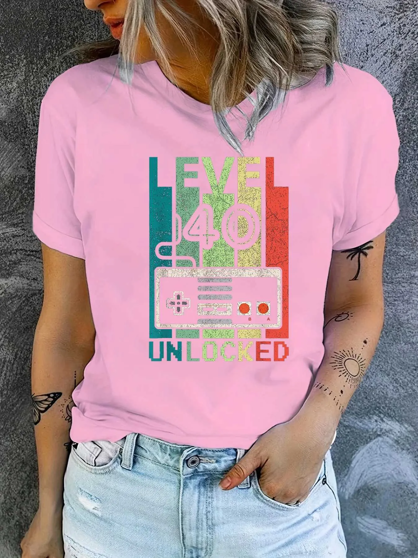 T-shirt féminin Level 40 T-Llocu imprimé T-shirt Femme Femme Video Gamer 40th Birthday Cadeaux T-shirts Fashion Femmes Tops T-shirt Femmes T Vêtements Y240506