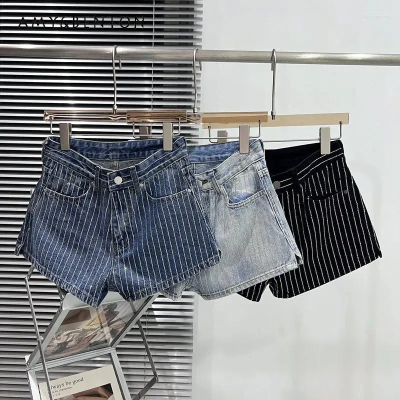 Jeans pour femmes à la mode verticale à rayures à rayures en denim short denim féminin 2024 Pantalon de taille haute et d'été