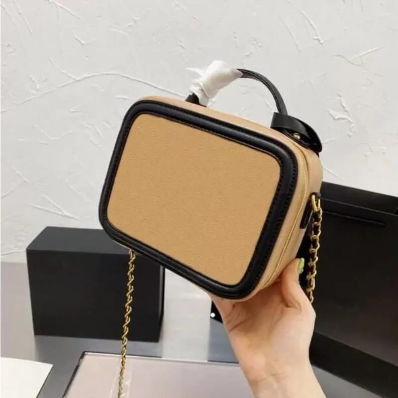 Kafes Crossbody Omuz Çantaları Tasarımcı Totes Yüksek Zincir Çantalar Çapraz Vücut Kadın Tote Kalite Debriyaj Kare Şekli Elmas Kozmetik Xwibt