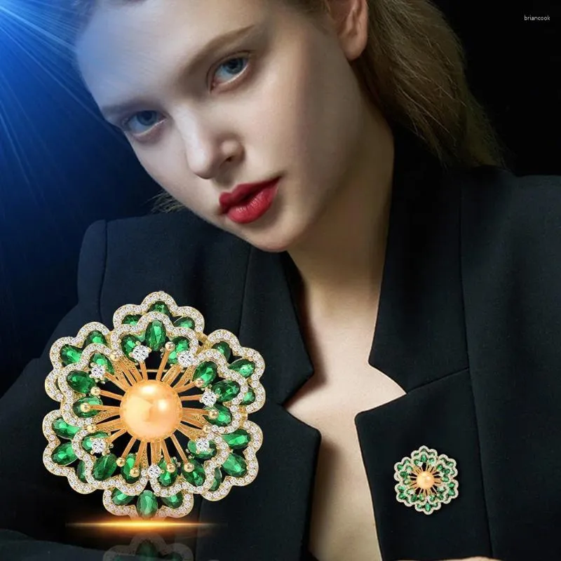 Brooches Elegant Exquise Fashion Camellia Lady Brooch Luxury Micro-Inway Zircon Design Begonia Flower Gift