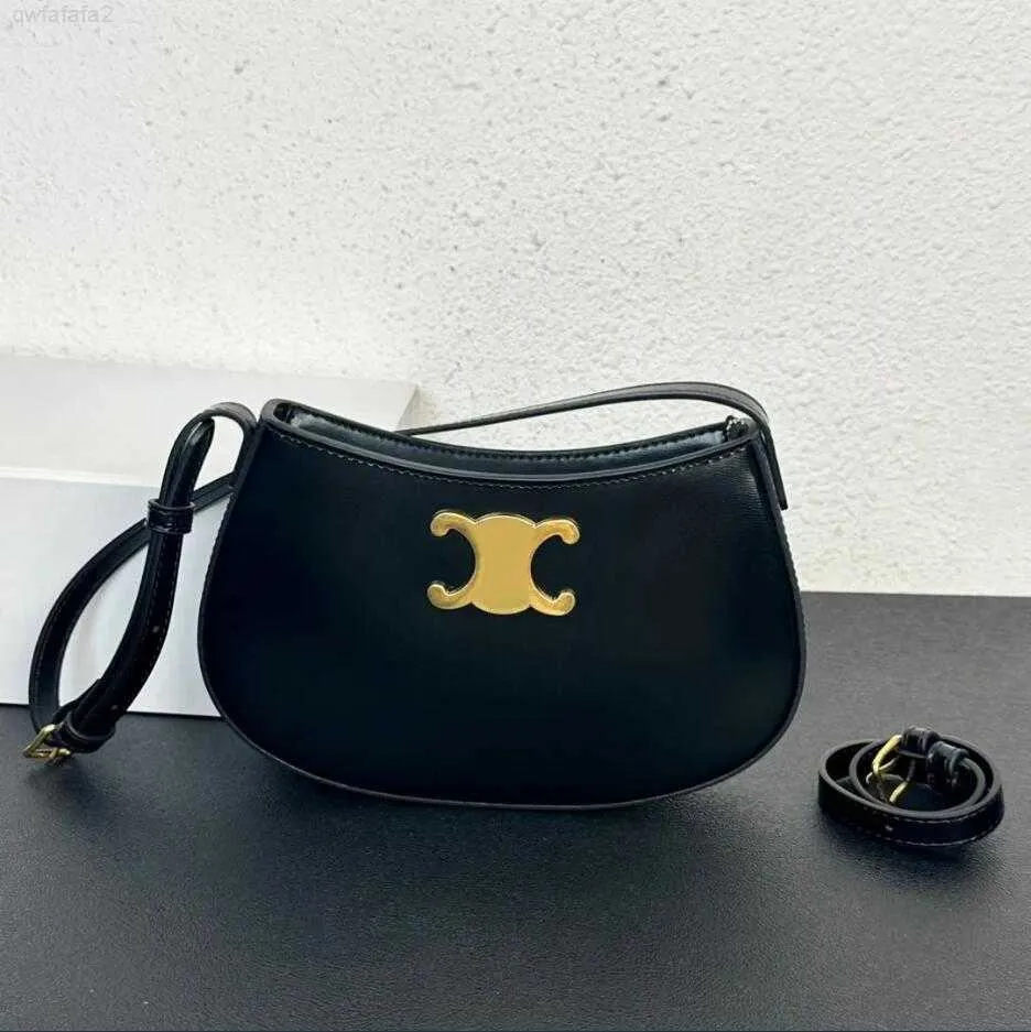 Luxus Triumph Arch CE Designer -Tasche Neue Tilly -Unterarm -Retro -Crossbody Halbrunde Sattel Tofu Ettc