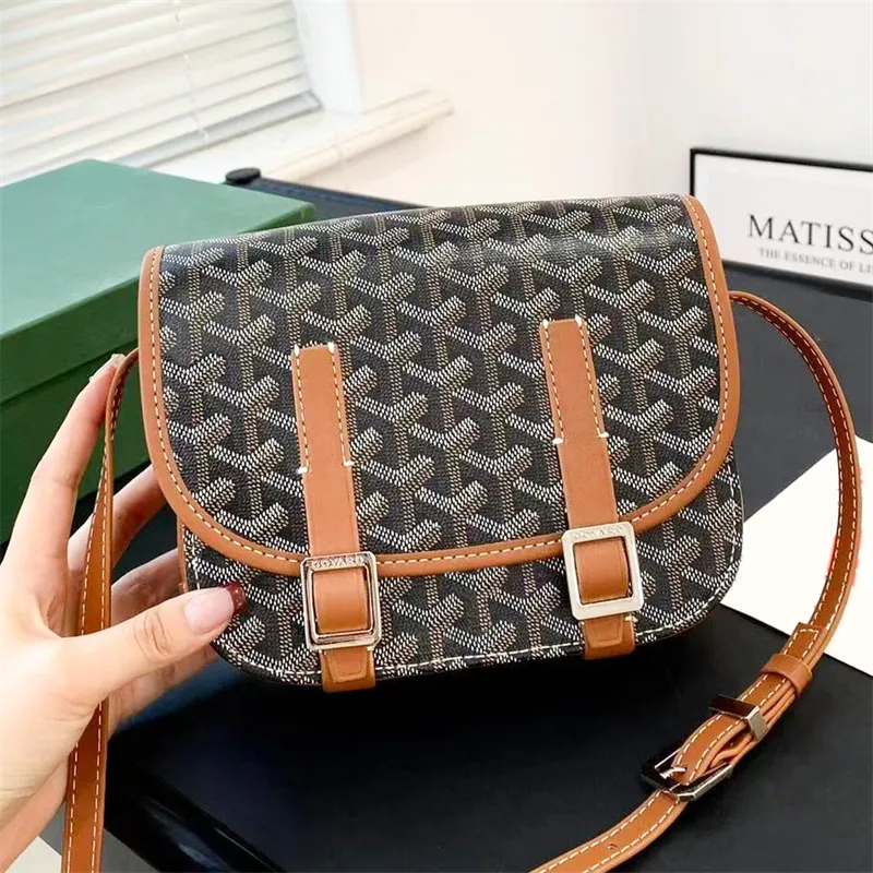 High quality Luxurys Totes purse handbags lady Designer Womens Clutch Bags Leather vacation fashion outdoors bag mens Messenger Cross Body Shoulder Bag Wallets