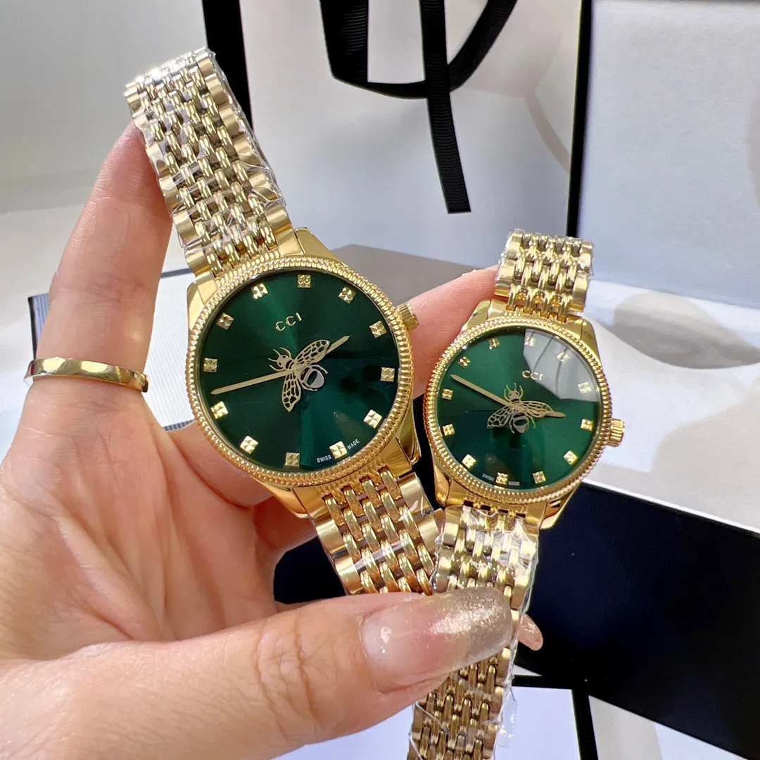 2024 Fashion Gift Classic Timeless Slim Bienenmuster Vintage Quarz Klassiker Alphabet Marker Frau Watch Luxus -Designer Uhren Neutral die einfachen Uhren