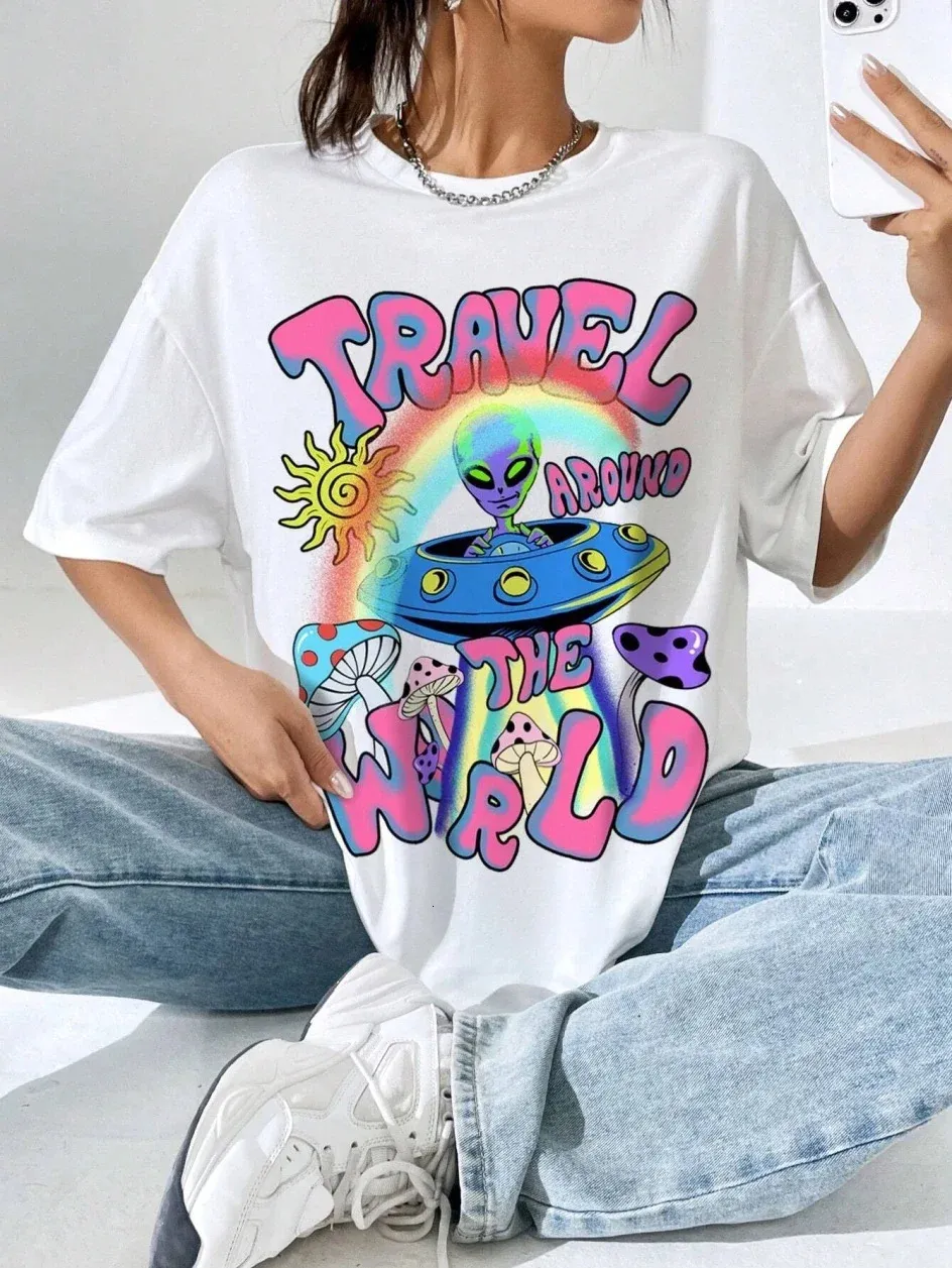 Dessin animé Aliens Imprimé femmes T-shirts Mode décontractée All-Match Tops à manches courtes Labré confortable Round Neck Street Clothing 240509